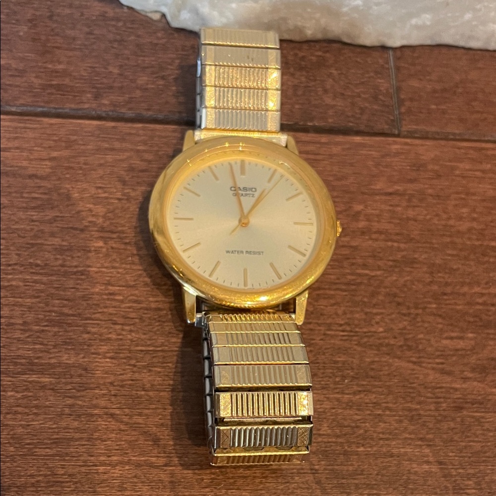 Casio Quartz Gold Coloured Watch